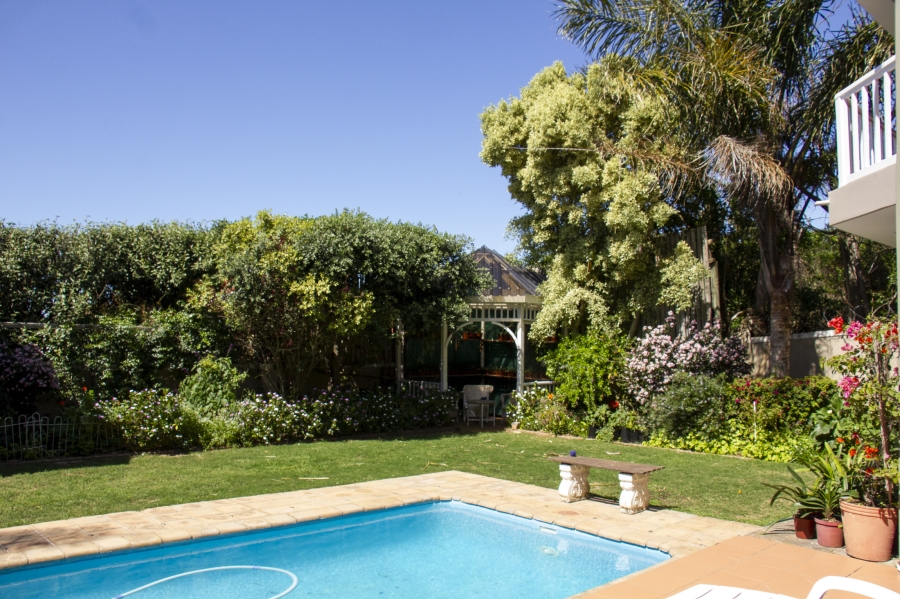 5 Bedroom Property for Sale in Kleinemonde Eastern Cape